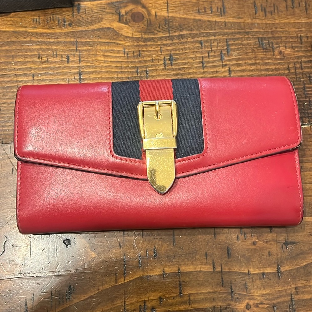 Gucci Wallet Live Listing As Is